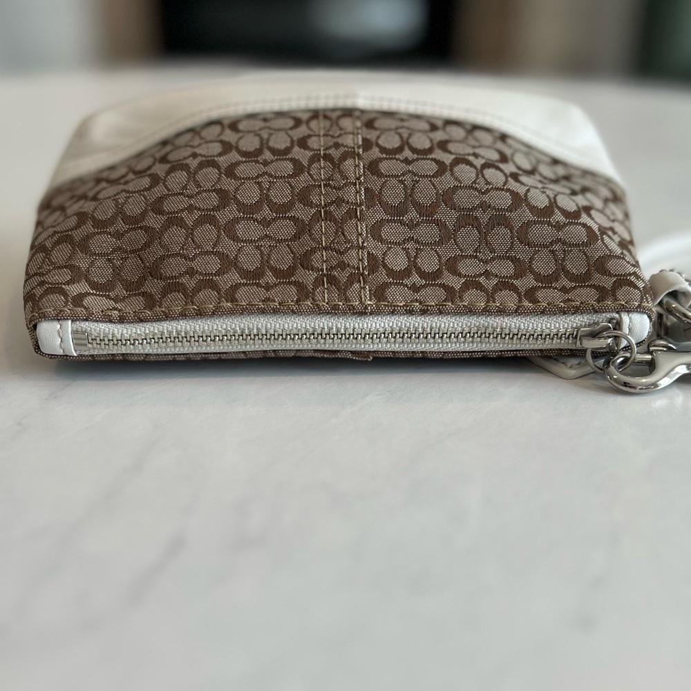 Coach Brown Signature Canvas Wristlet with White Leather Trim - Picture 6 of 13